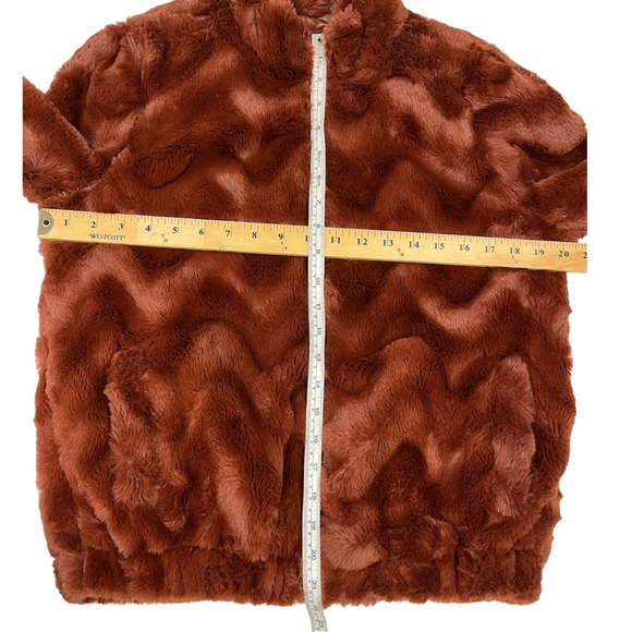 Faux Fur Bomber Jacket Chevron Brown High Neck Front Zip Size Medium - Picture 7 of 11